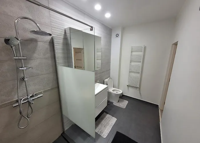 Yellow 18 * كونستانتا